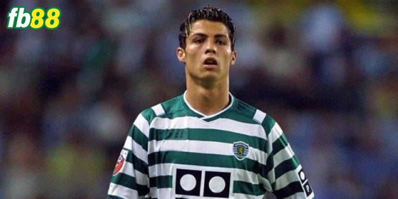 Đời tư của Cristiano Ronaldo gắn liền với các mối quan hệ