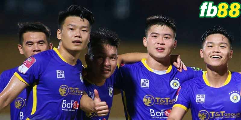 Duy Mạnh, Thành Chung đang chơi ăn ý